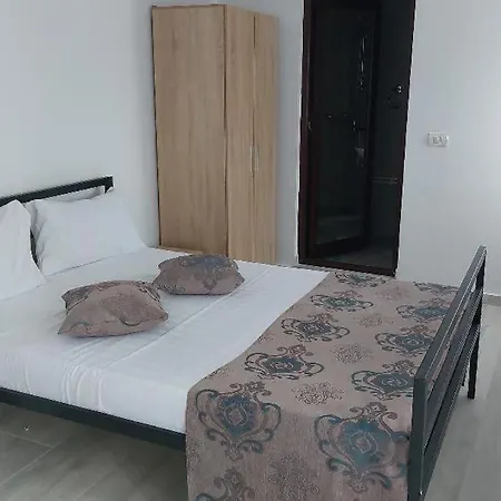 Ionela كوستِنيست